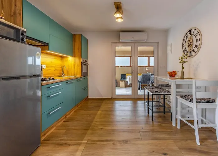 빌라 Lona By Guide