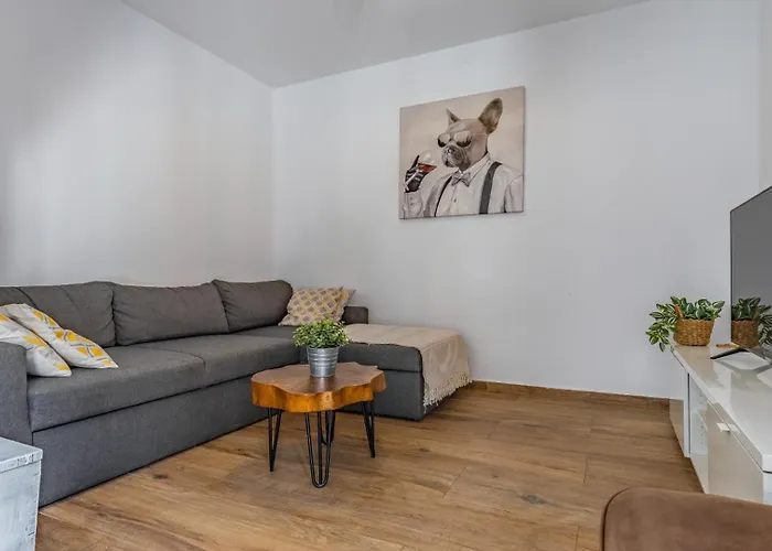 빌라 Lona By Guide *